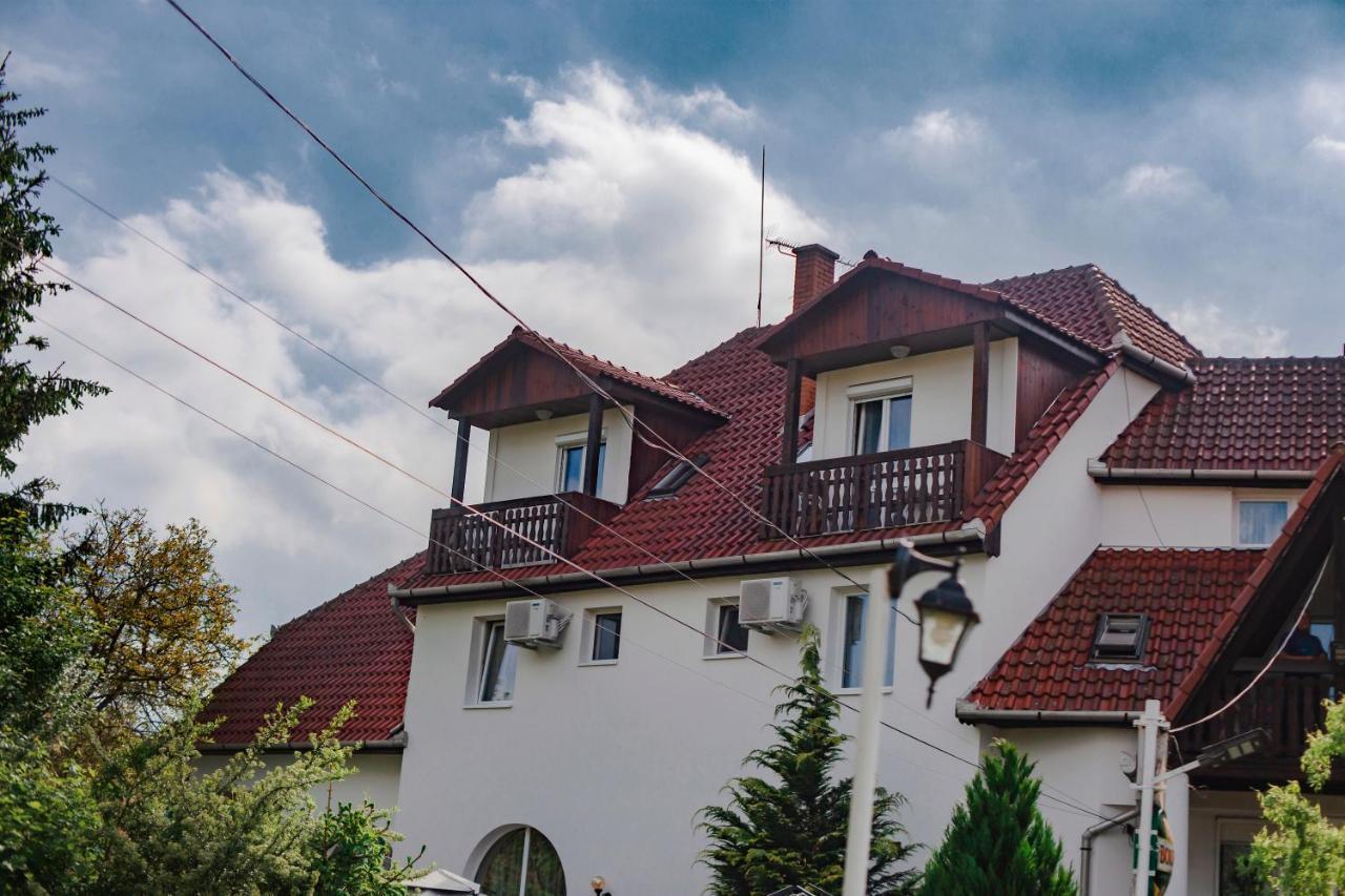 Bed and Breakfast Alabástrom Panzió és Étterem à Bogács Extérieur photo